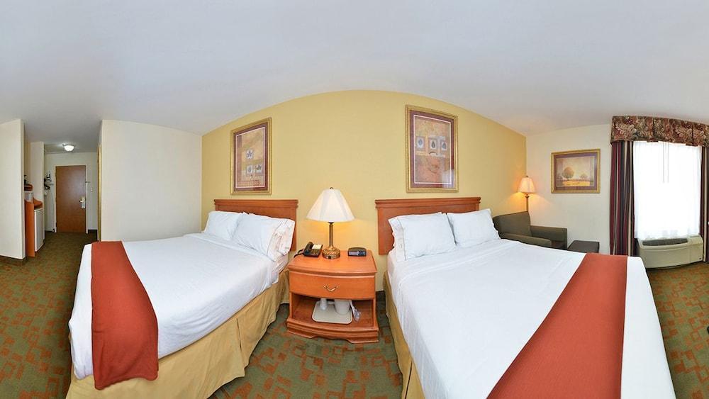 Holiday Inn Express Hotel & Suites Petersburg/Dinwiddie By Ihg Exterior foto