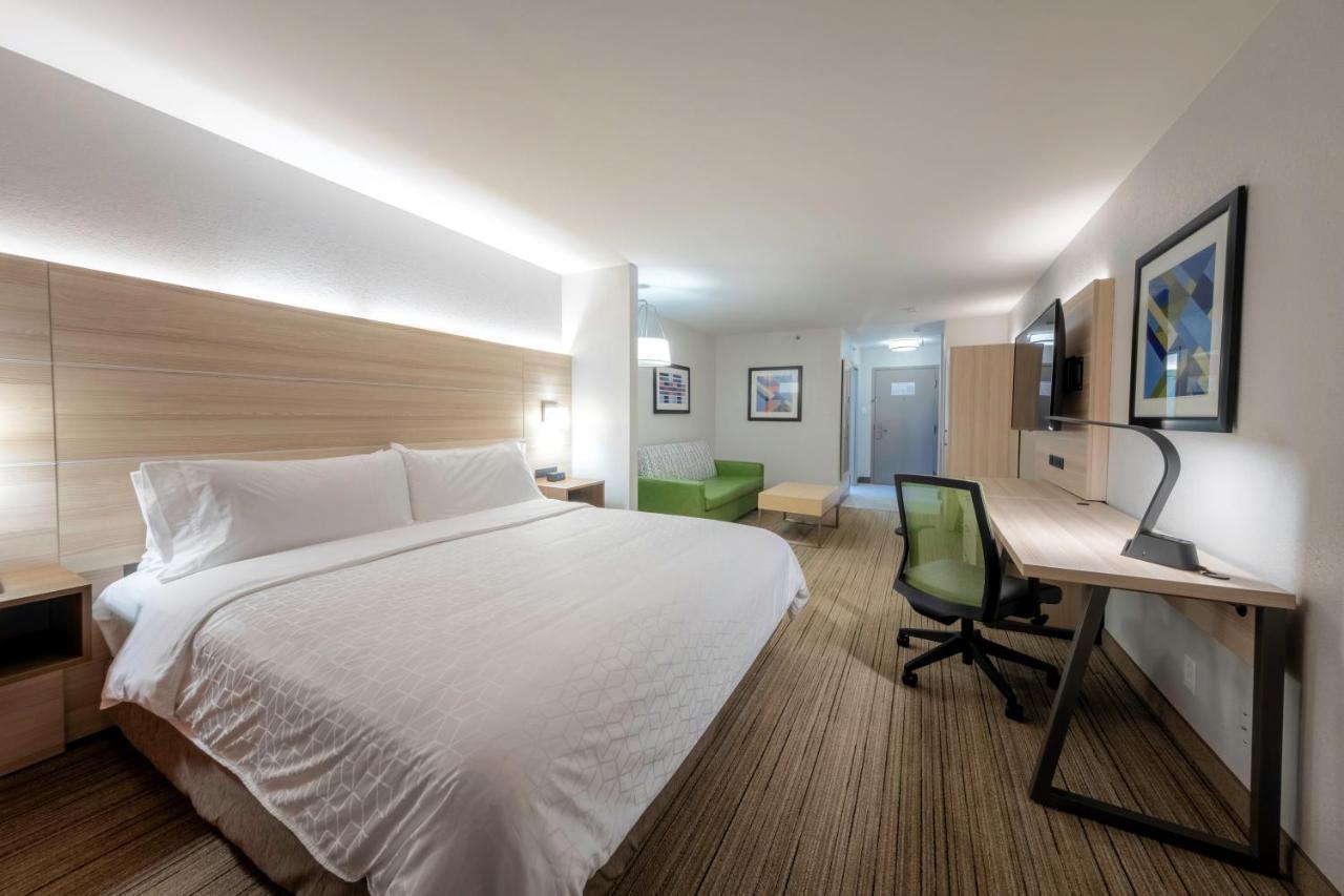 Holiday Inn Express Hotel & Suites Petersburg/Dinwiddie By Ihg Exterior foto